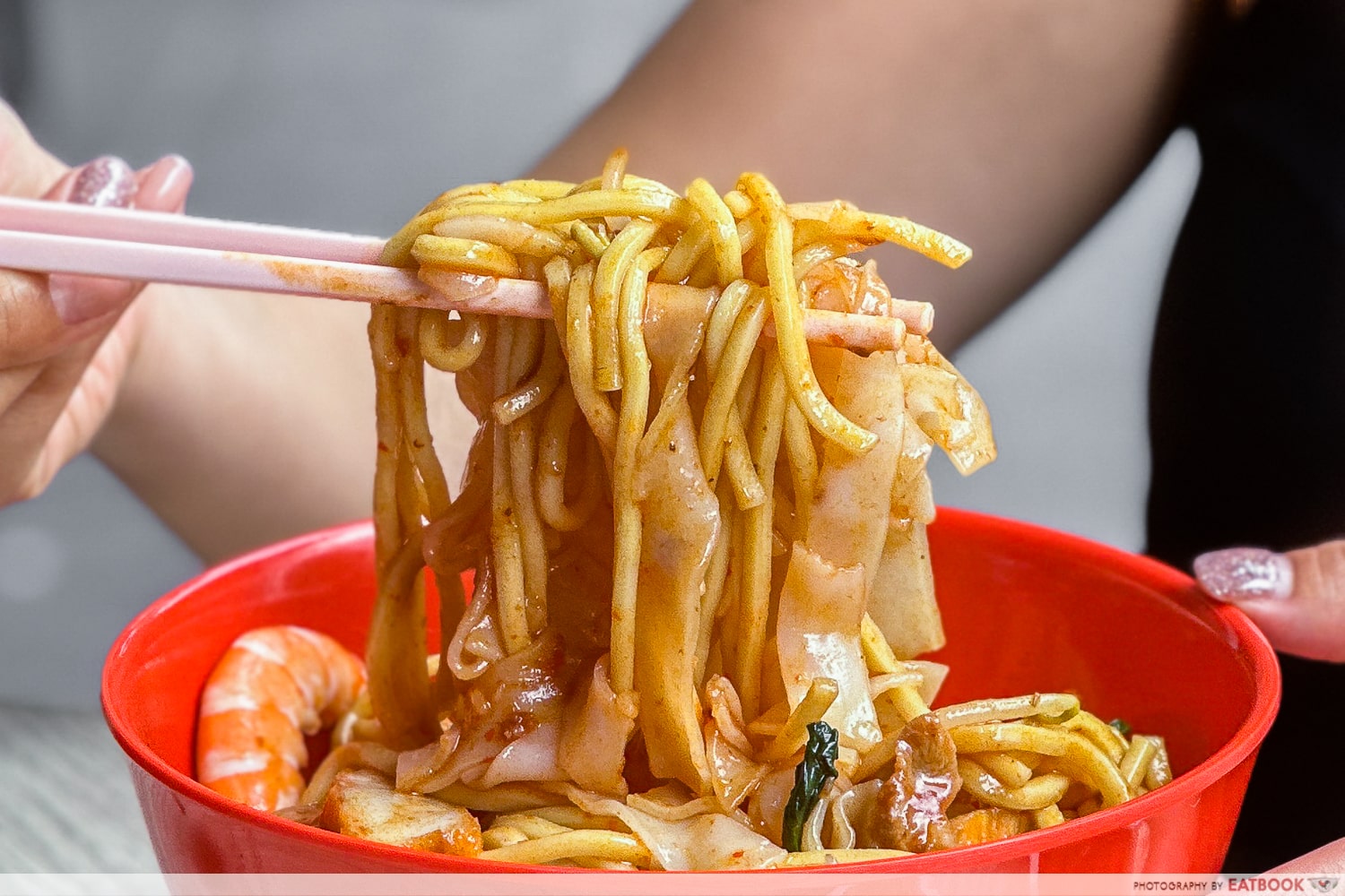 feng ji big prawn noodle - noodle lift