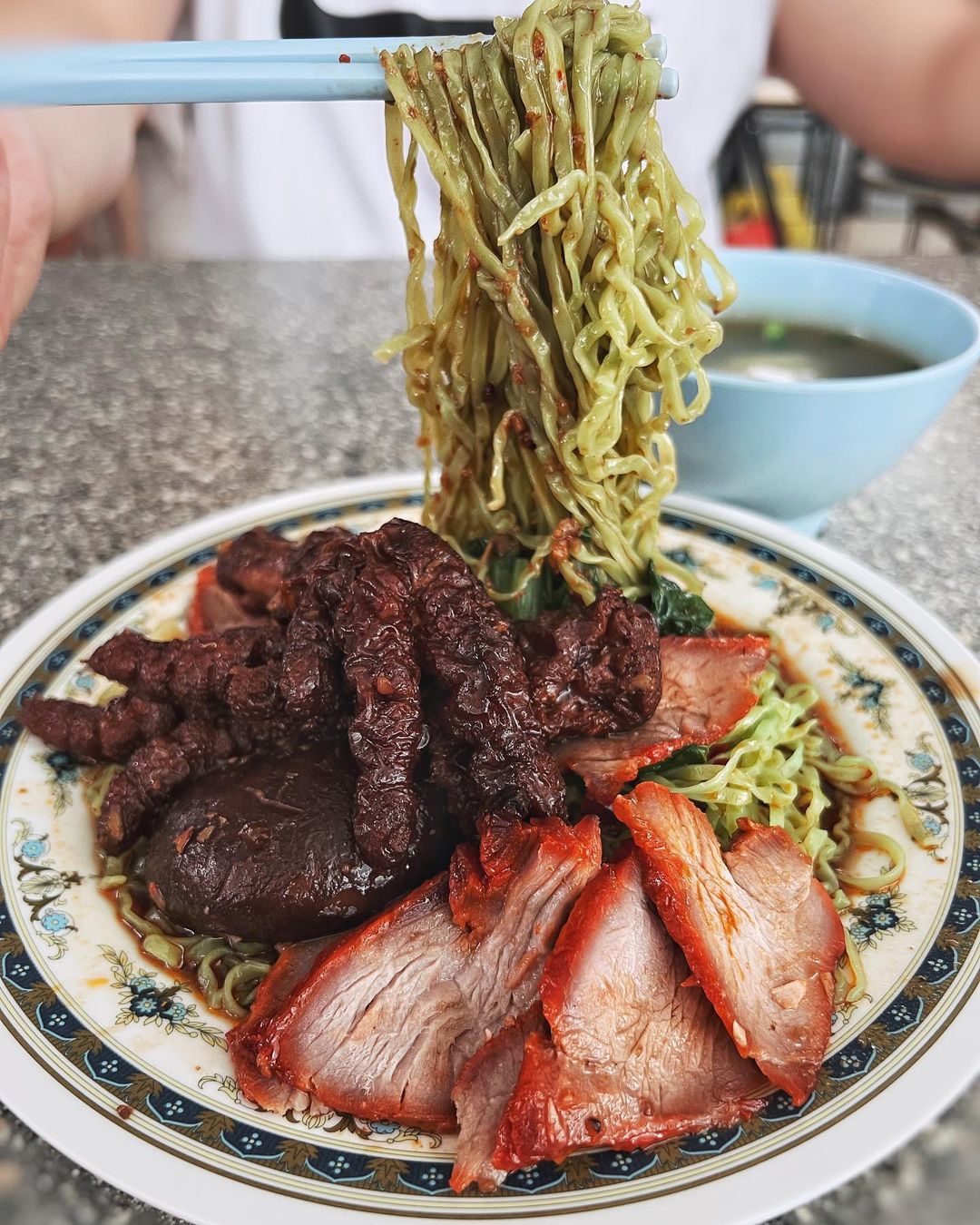 joo heng noodles- chicken feet plus noodle pull