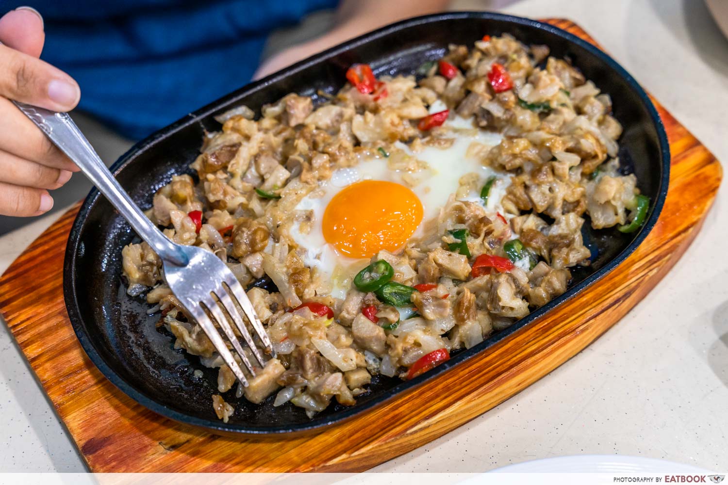 nanays-kitchen-claypot-sisig