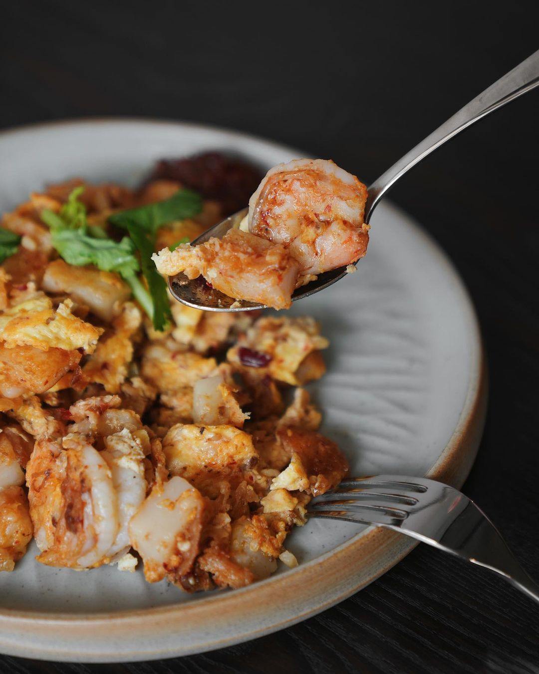 space-coffee-fried-carrot-cake-prawn-close-up