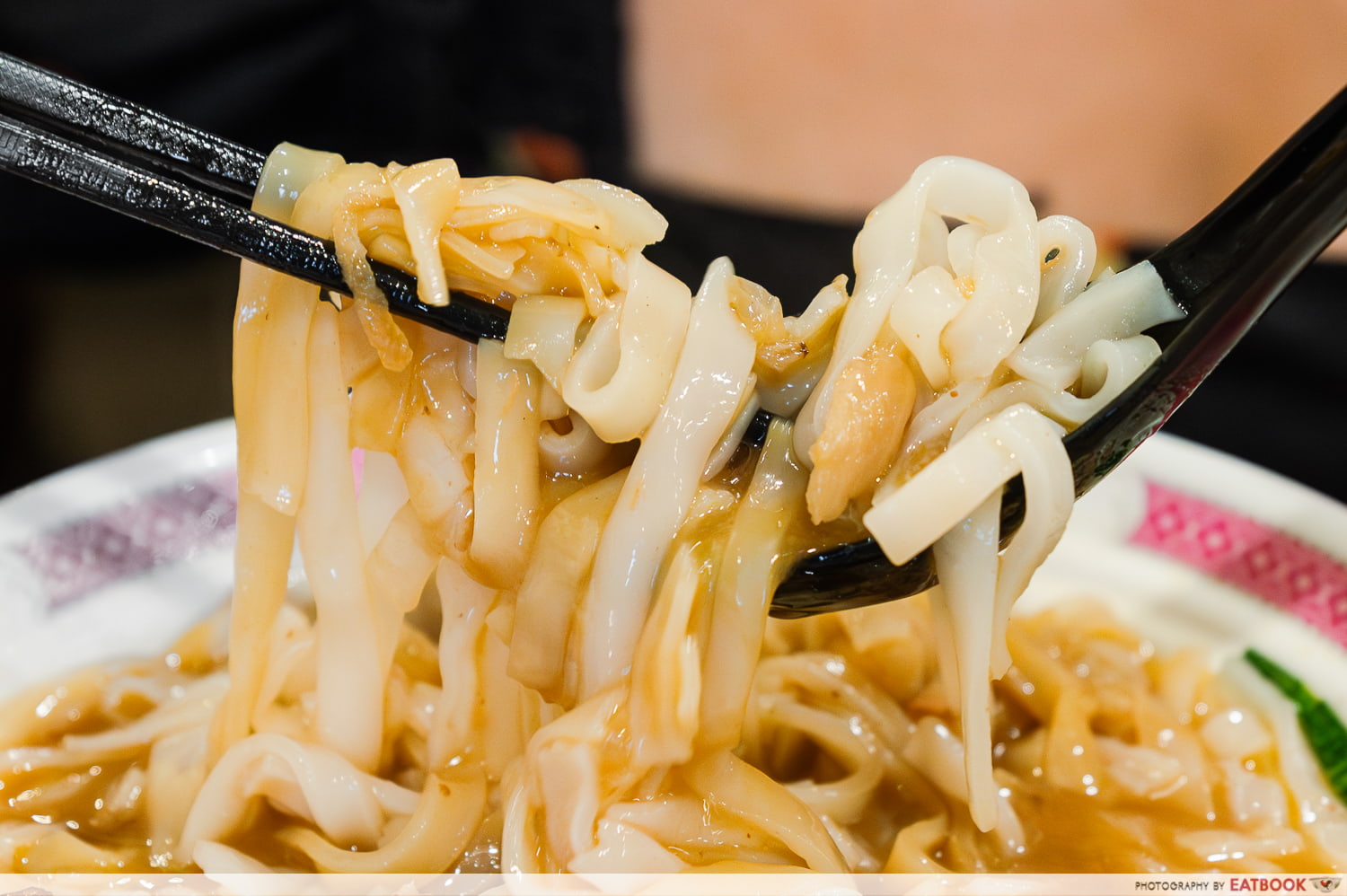 friends kitchen hk - beef brisket horfun noodle lift