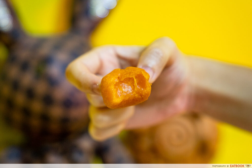 golden-banana-sweet-potato-ball-inside