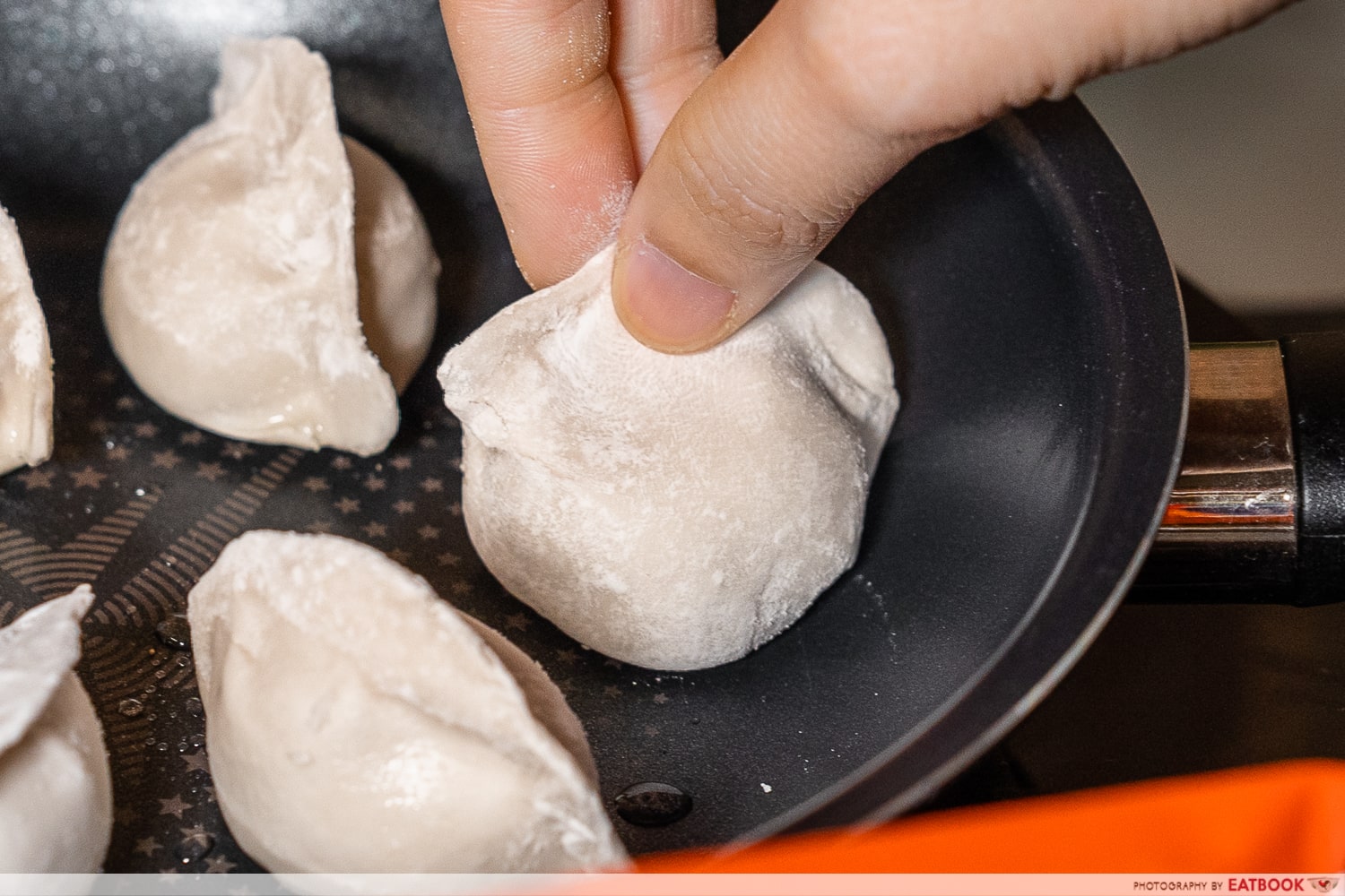 golden-chef-dumplings-frying