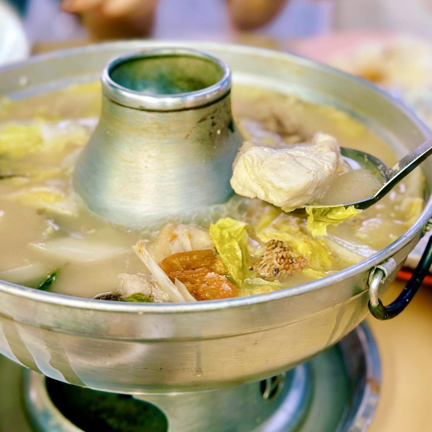 jin wee coffee shop - fish head steamboat