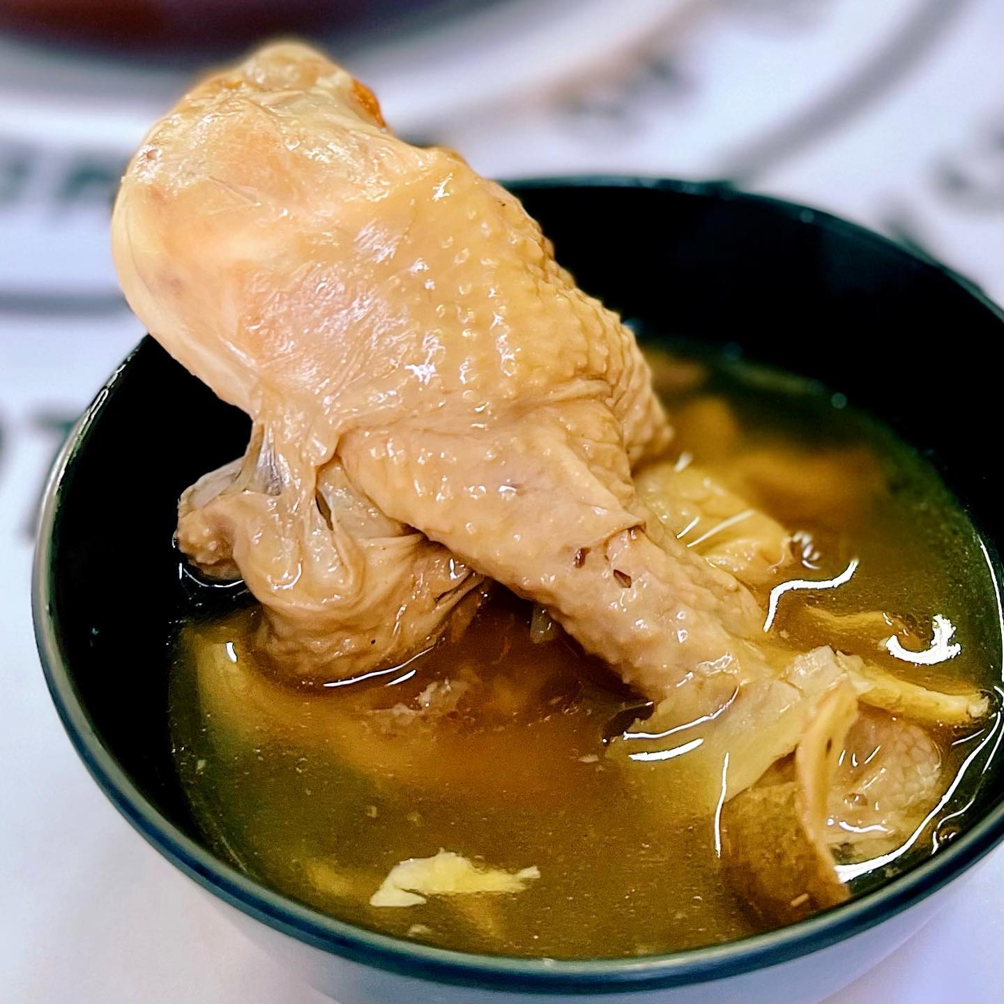 jin wee coffee shop - jiao hua chicken soup closeup