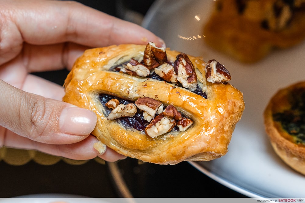 marriott msw lobby lounge - maple pecan pastry