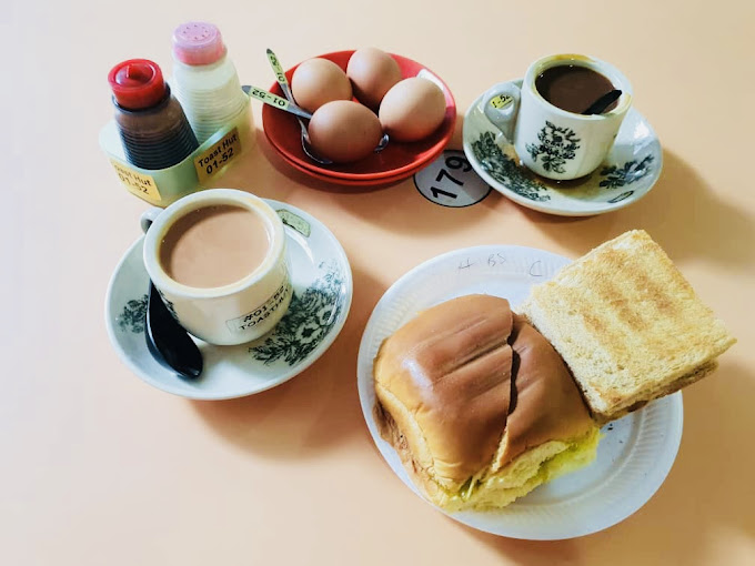 toast-hut-flatlay