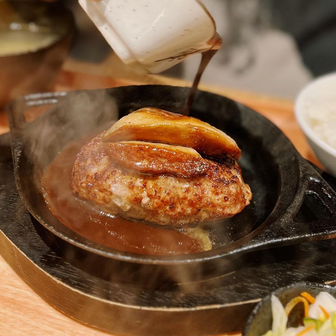 tsukimi-hamburg-foie-gras-steak