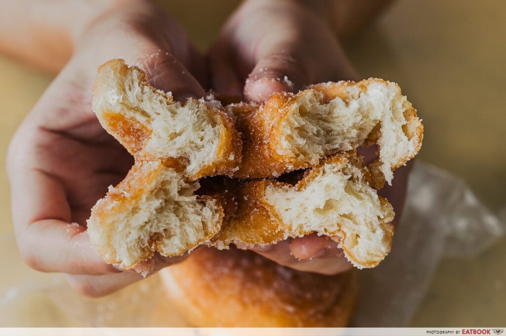 jia-mei-bakery-doughnut-open