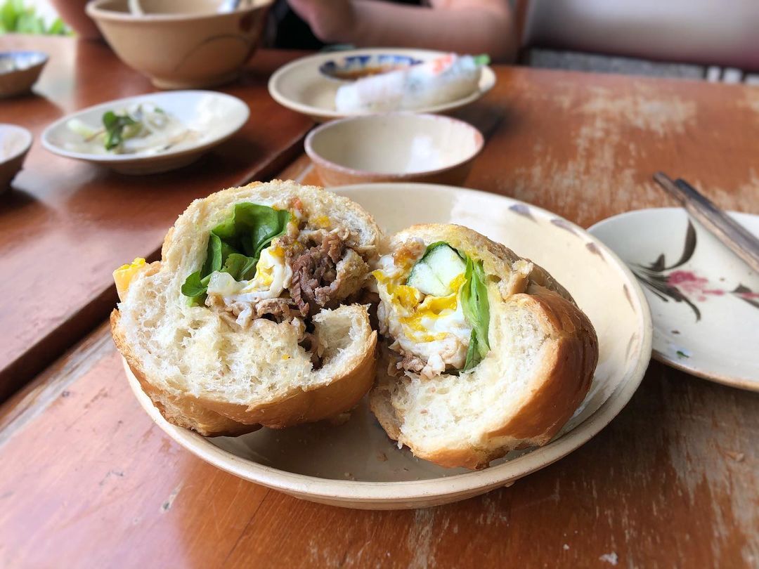 moc quan best banh mi singapore