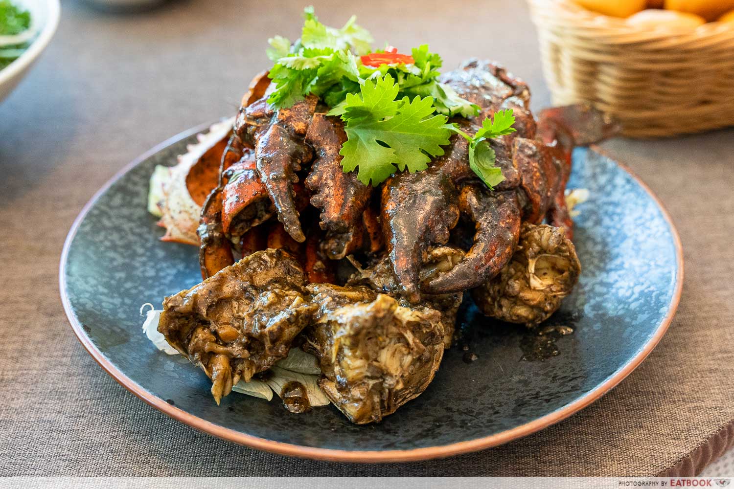 mutiara seafood - black pepper crab intro