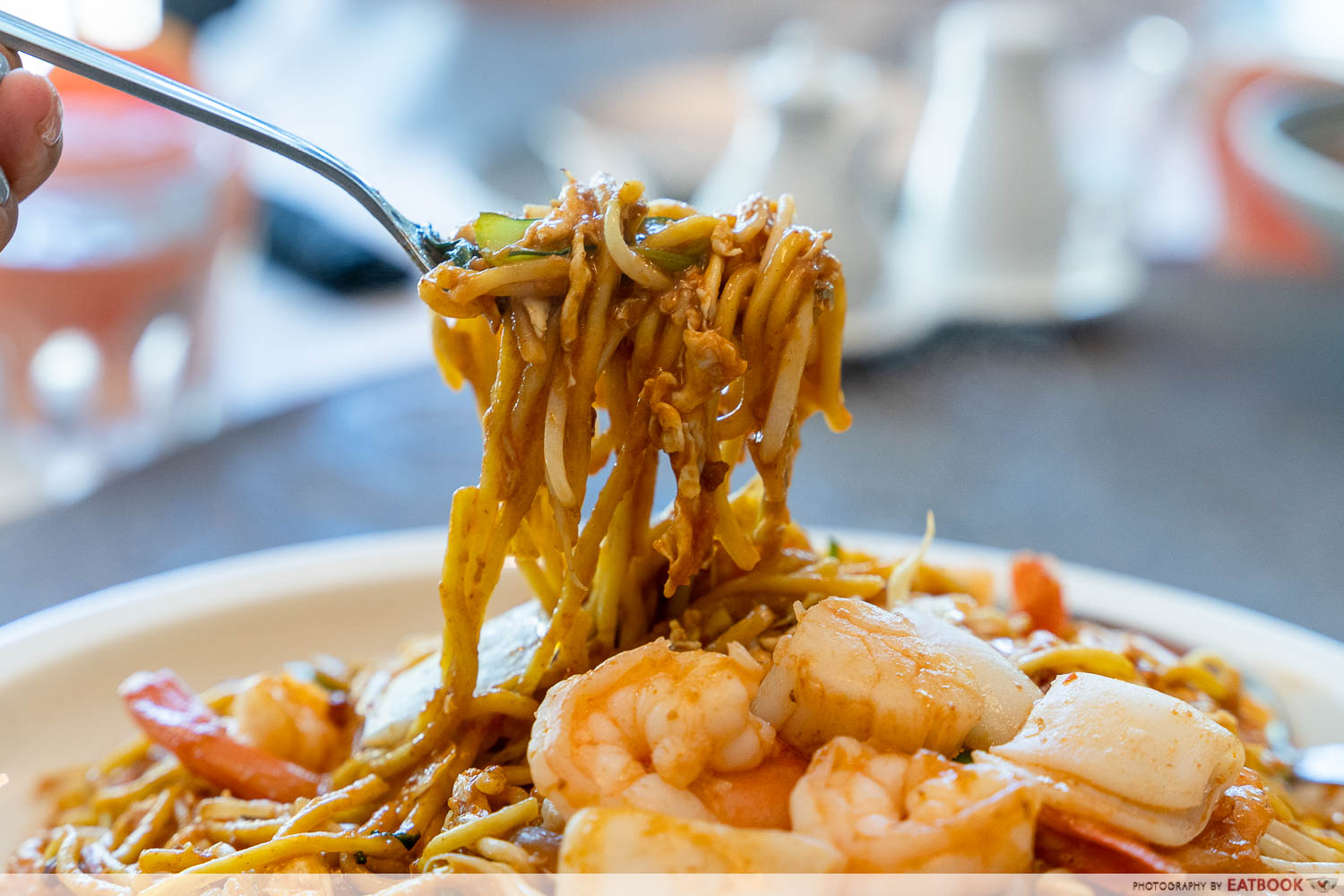 mutiara seafood - mee goreng noodle lift