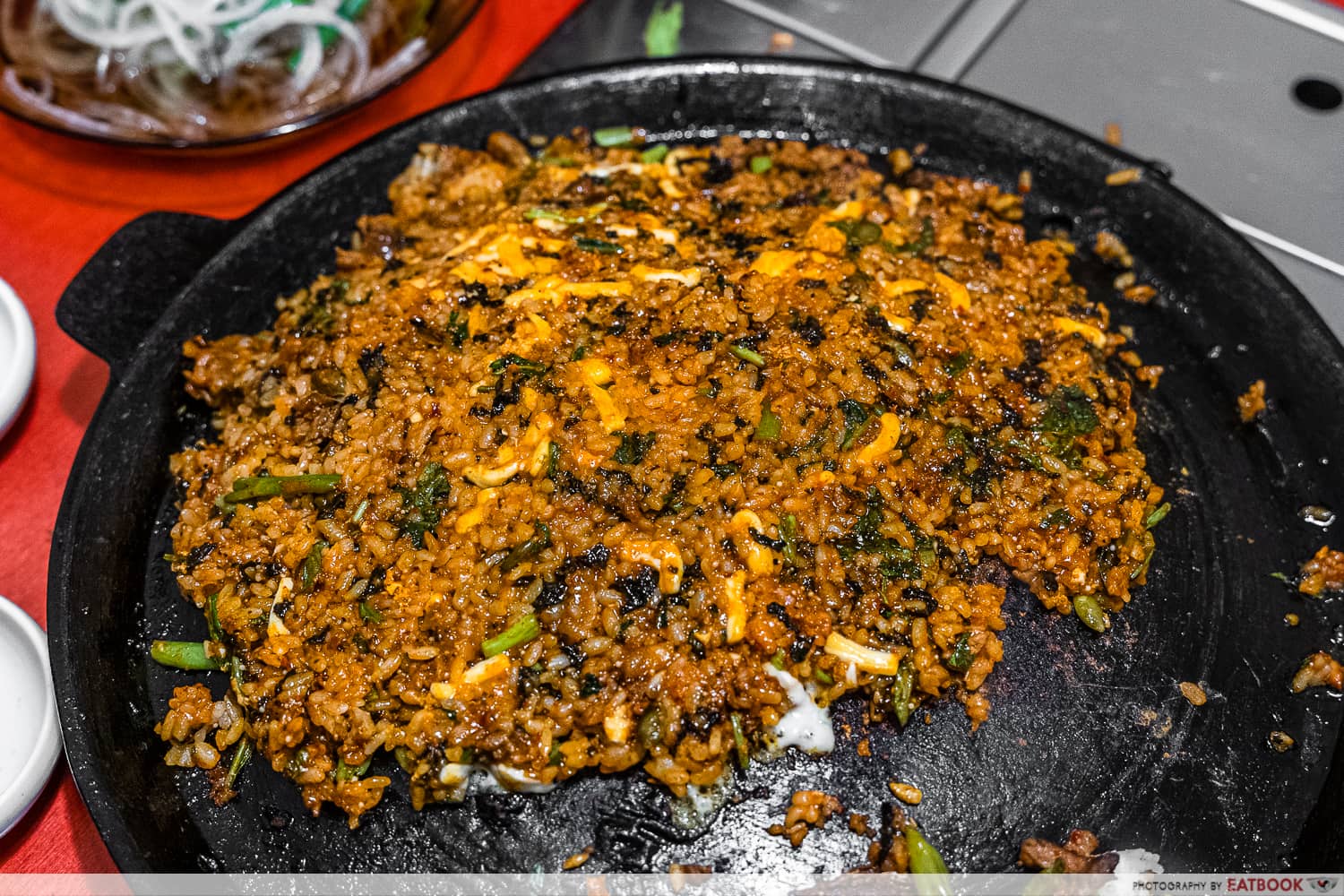 sodeng korean restaurant - pot-lid fried rice on pan