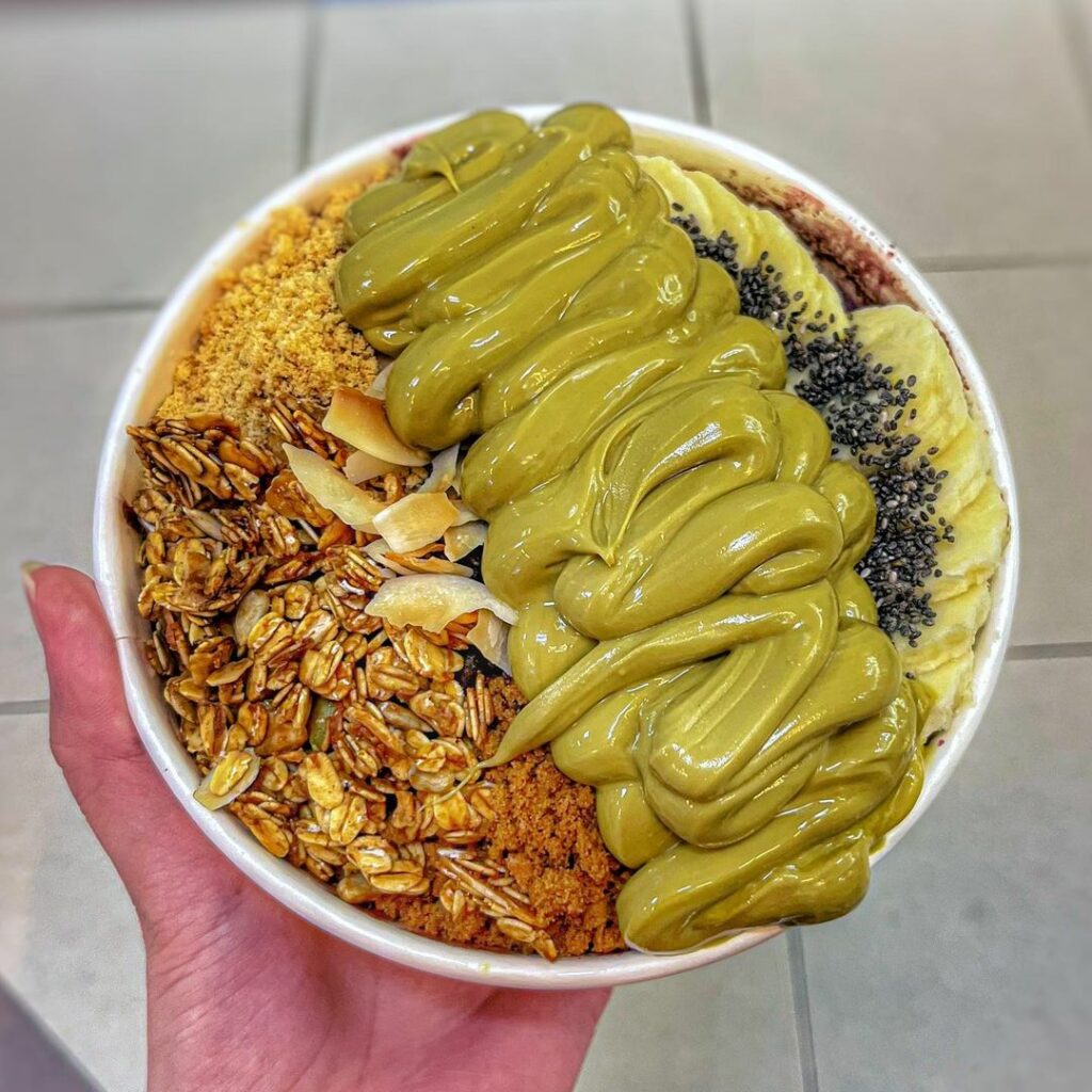 the-summer-acai-bowl-pistachio