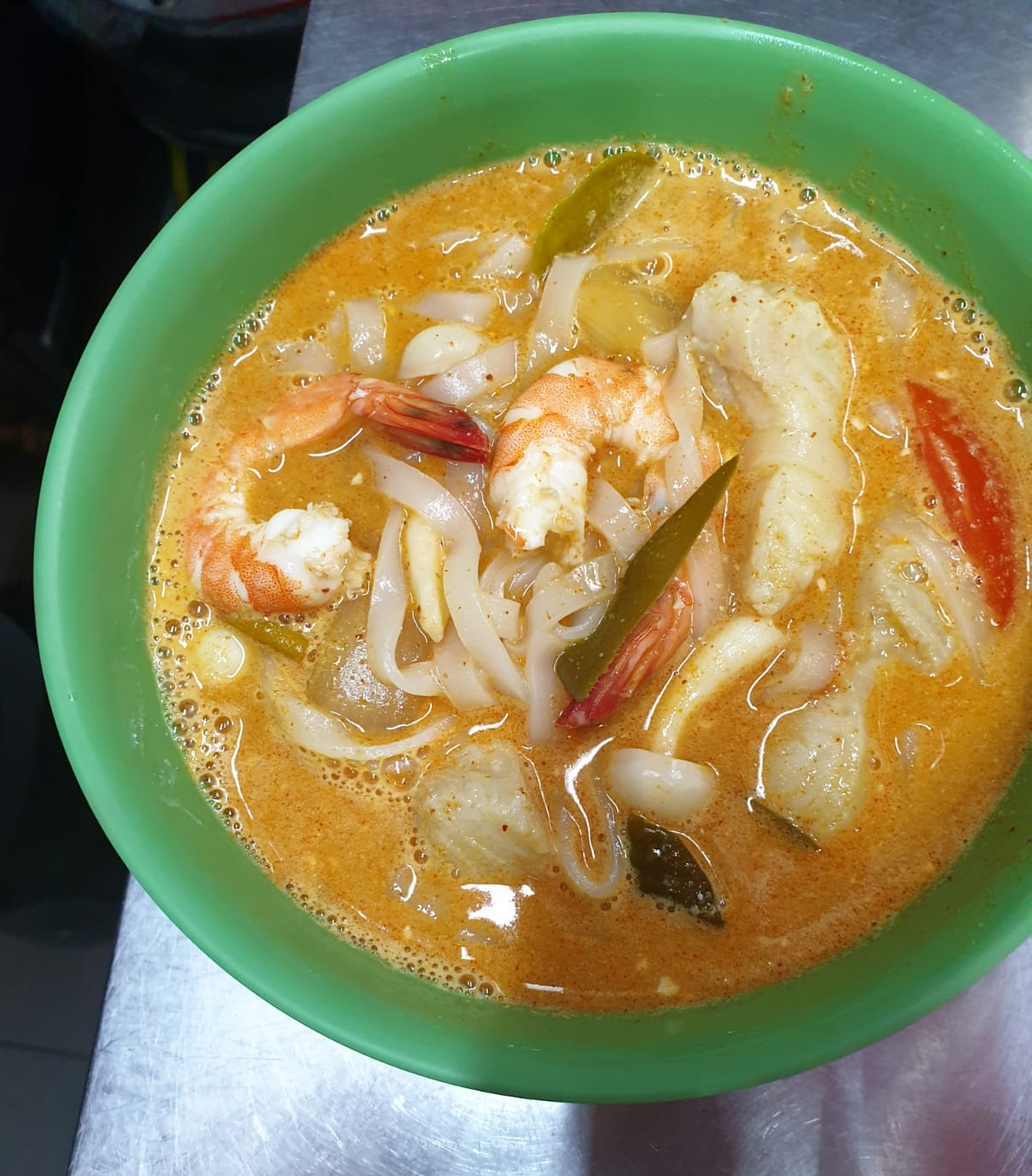 yuan-authentic-thai-stewed-beef-noodle-seafood-tom-yum