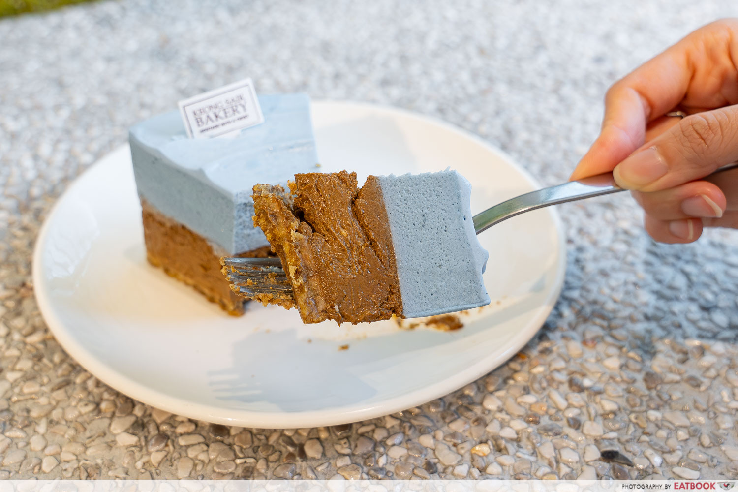 keong saik bakery seashore cake interaction shot