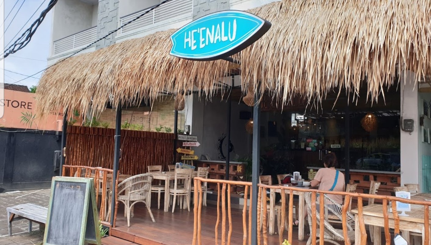 He'enalu Cafe And Resto best bali cafes