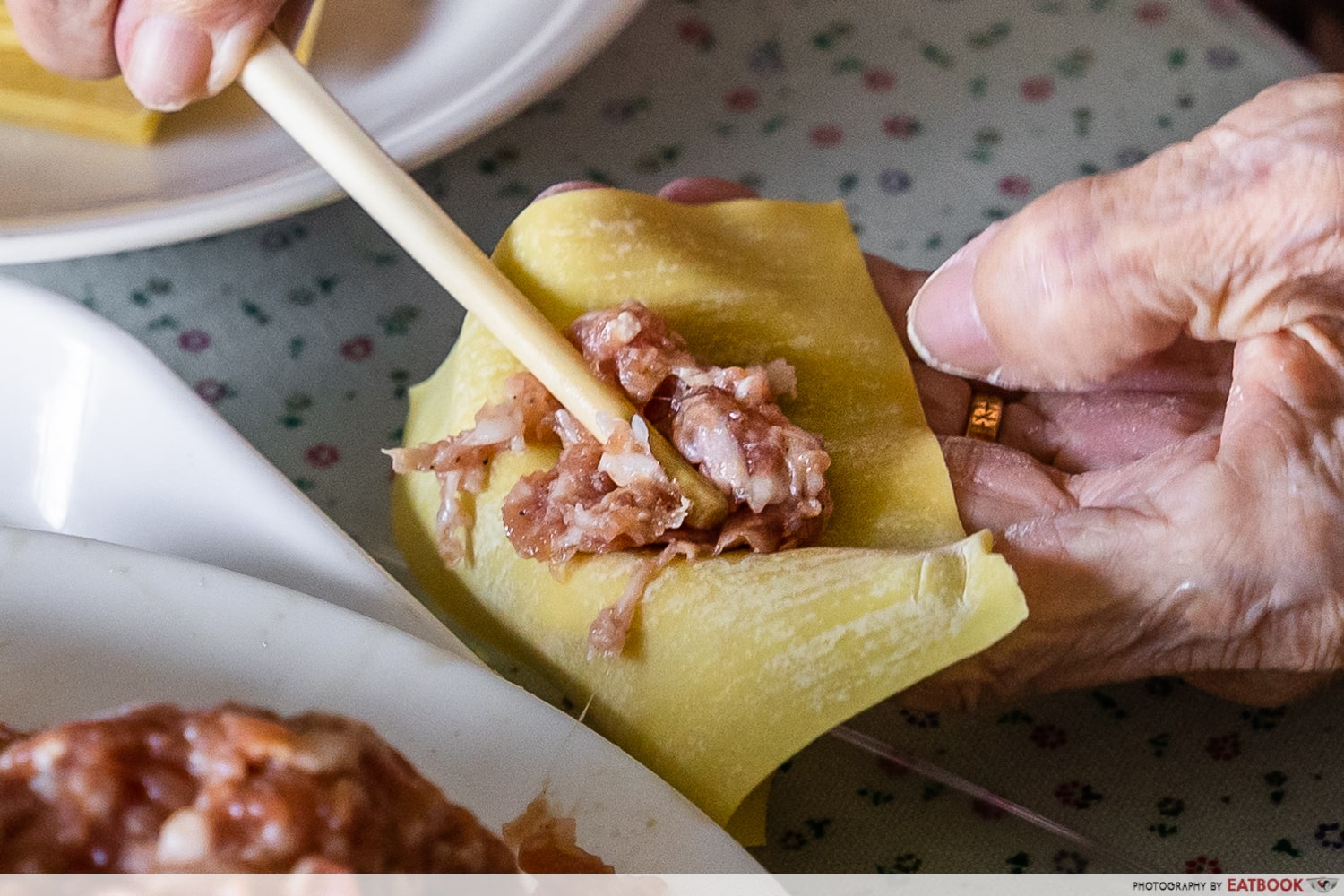 nam-seng-wanton-noodles-dumpling-wrapping-shot