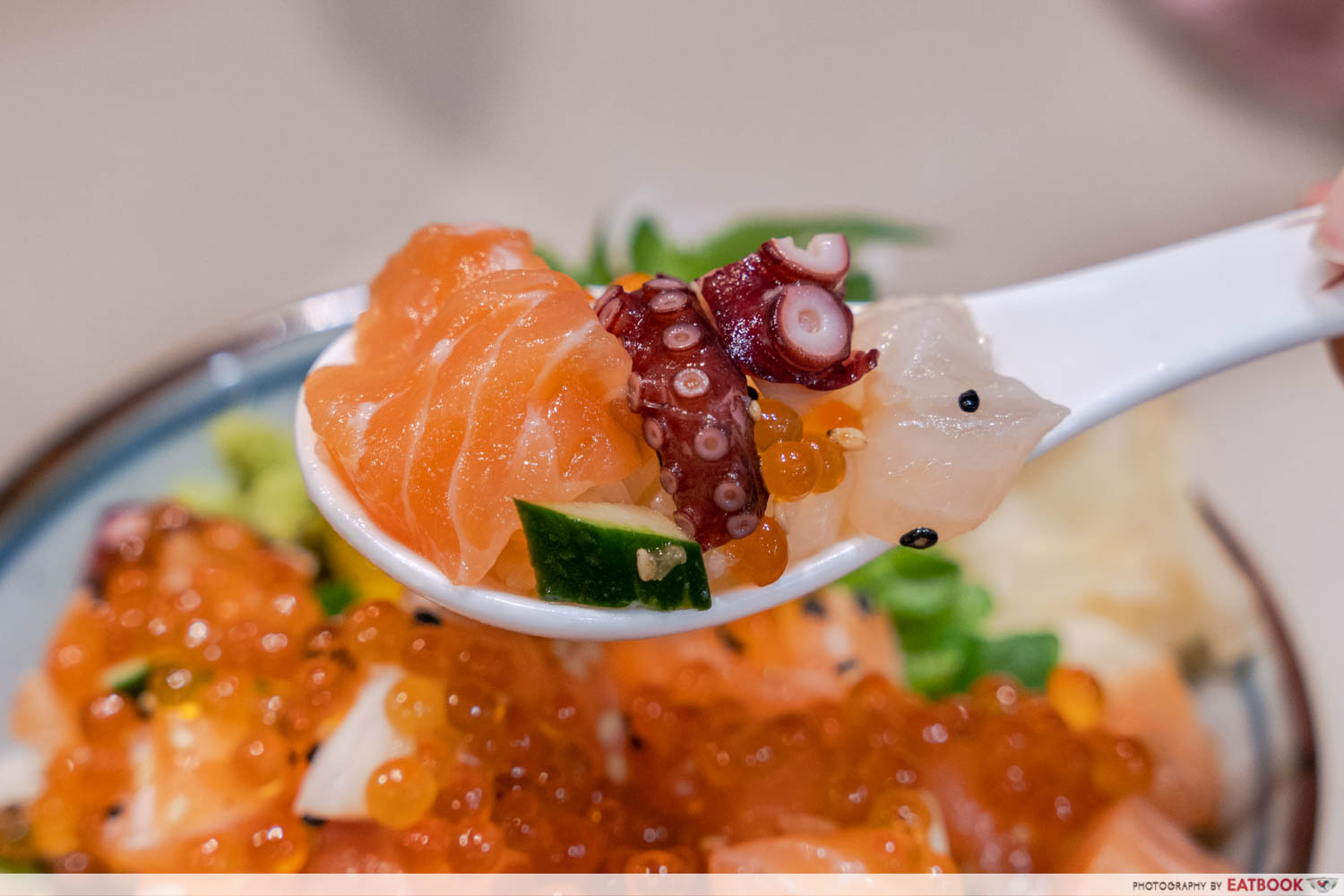 chirashi-bowl-close-up