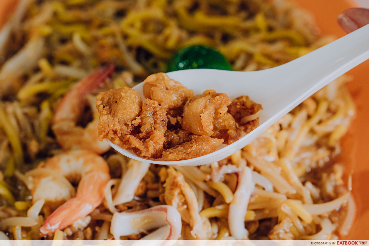 singapore fried hokkien mee - lard