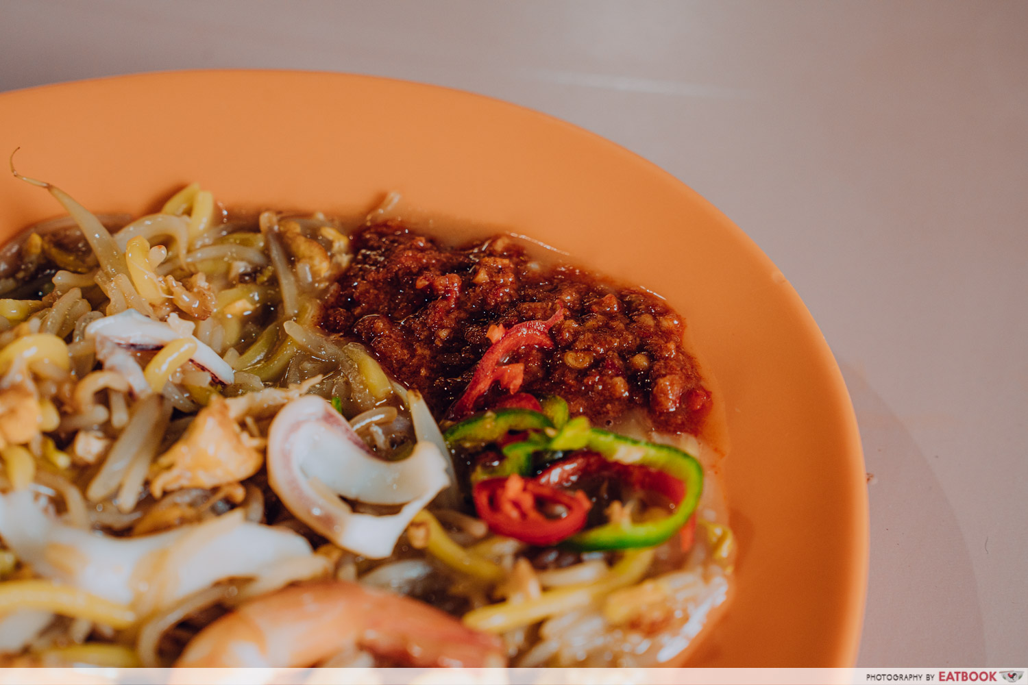 singapore fried hokkien mee - sambal