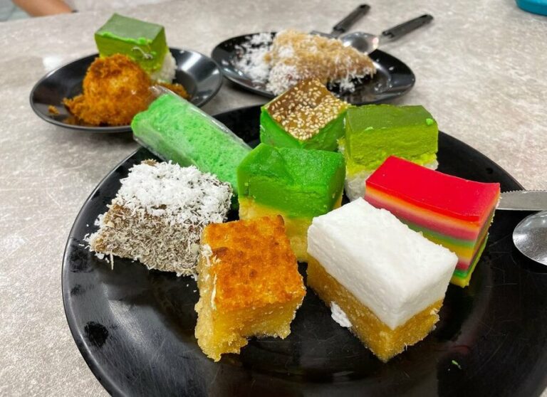 Hjh Maimunah Has Michelin Bib Gourmand Nasi Padang | Eatbook.sg