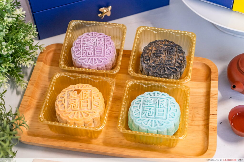 crowne-plaza-mooncakes