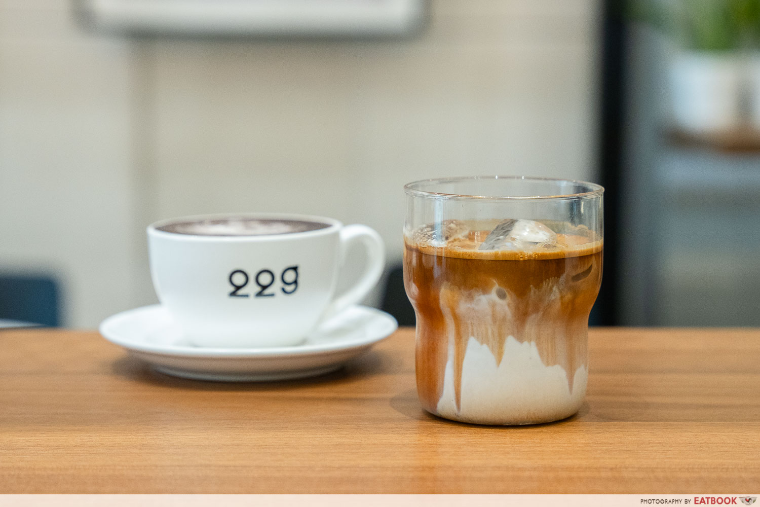 frasers tower 22 grams cafe - iced latte, peru dark chocolate