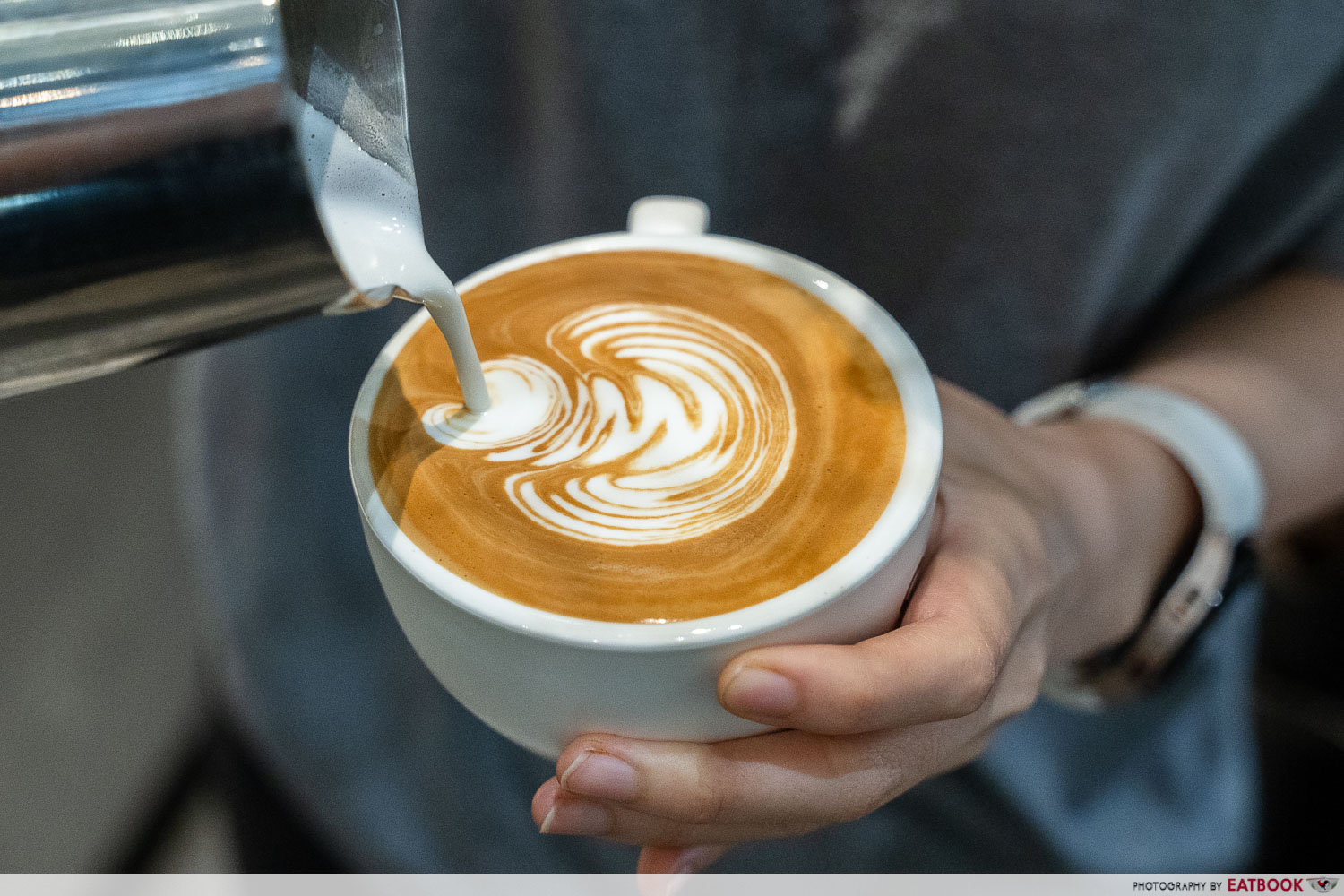 frasers tower 22 grams cafe - latte art