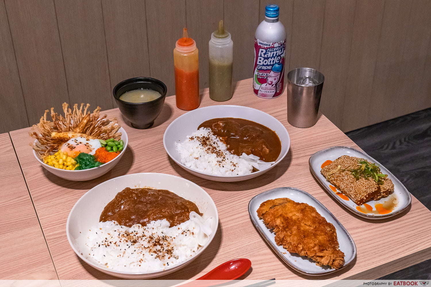 kuro-kare-flatlay