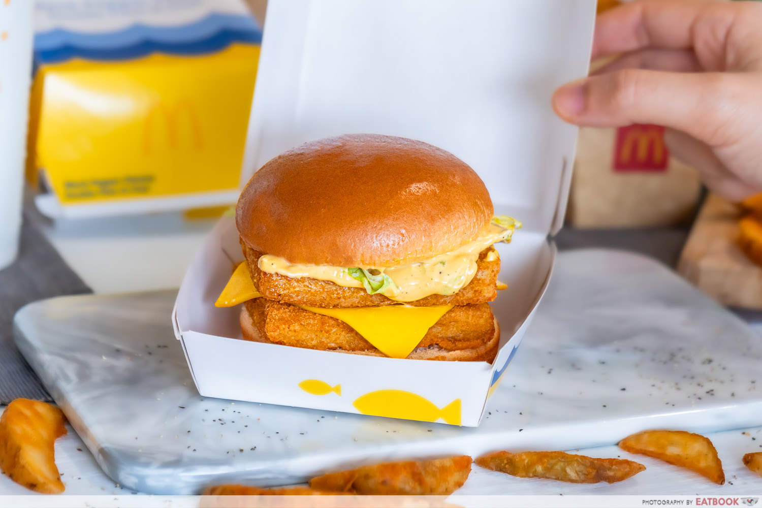 McDonald’s Has New Black Pepper Cheese FiletOFish Burger Eatbook.sg
