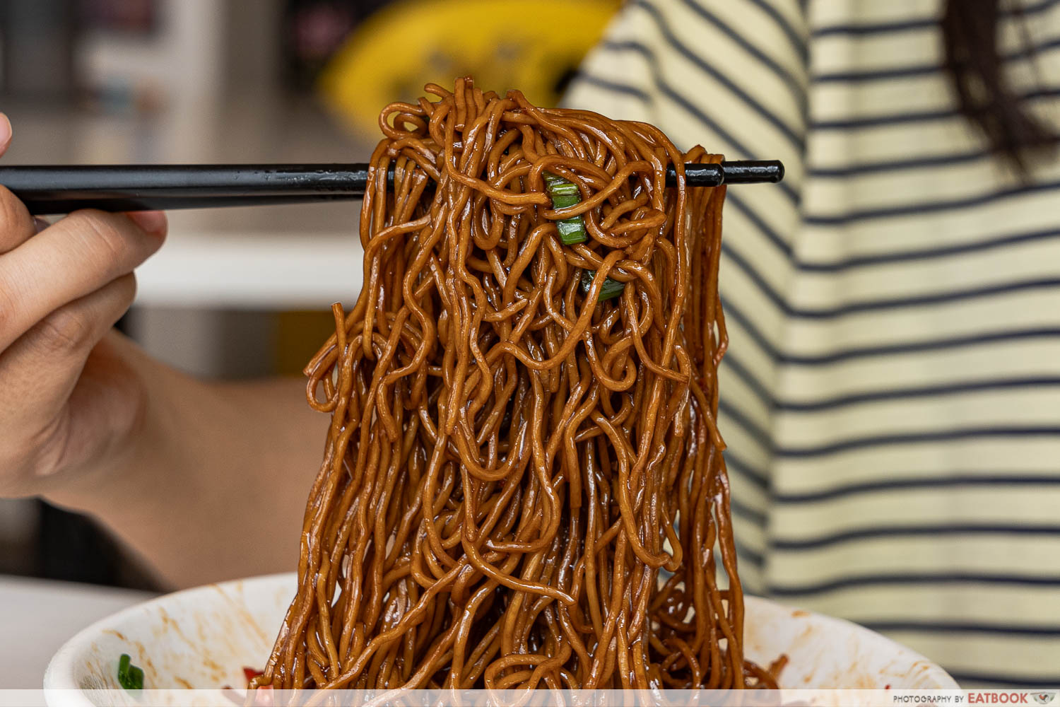 black-noodle-pull