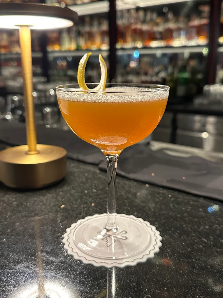 happy-hour-promos-cygnet-bar
