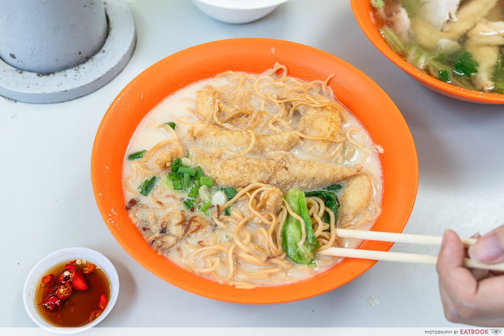 kwang kee fish soup-milk-noodles