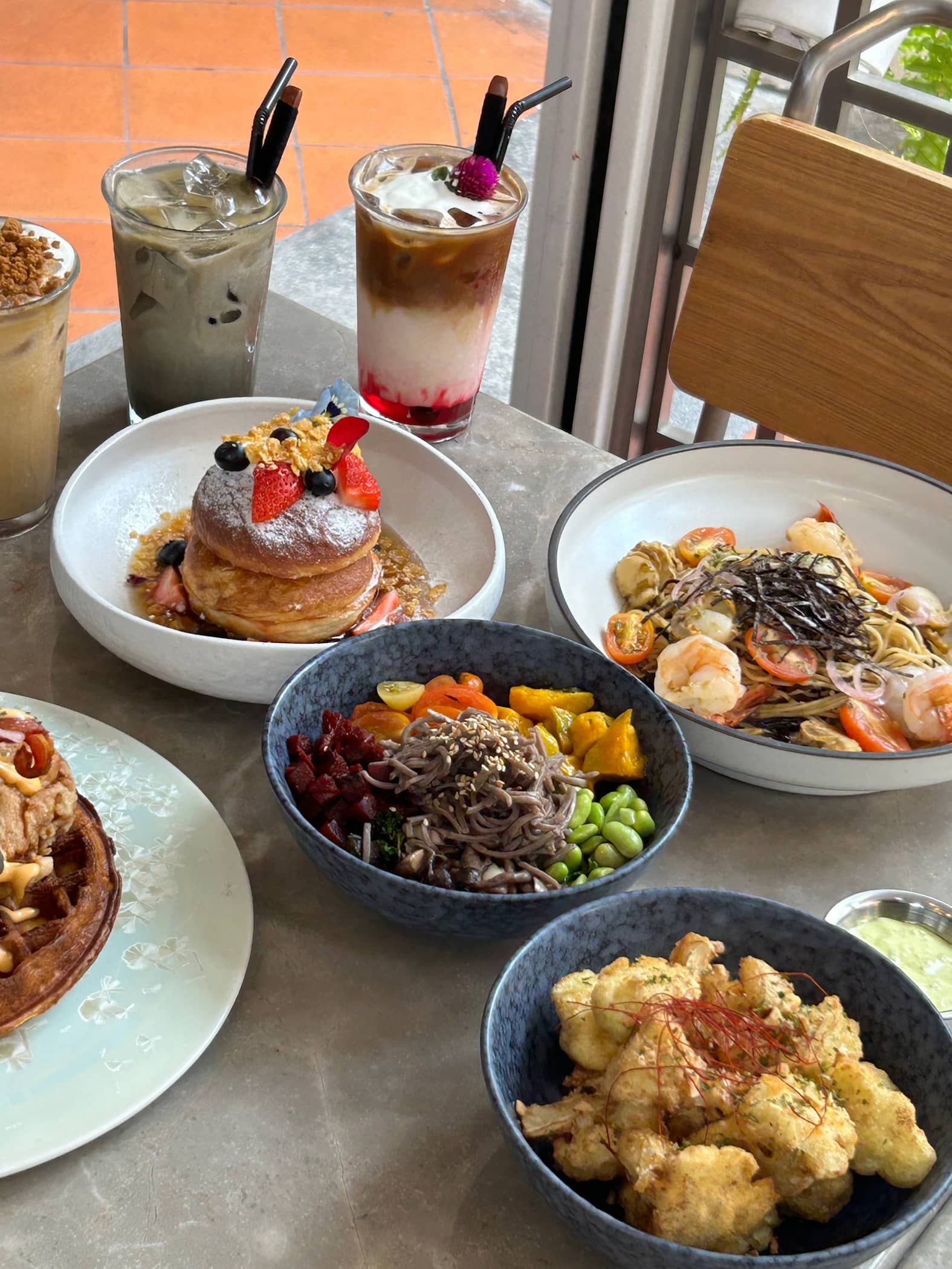 Nakey: Chinatown Cafe With Thai Ice Tea Donuts And More | Eatbook.sg