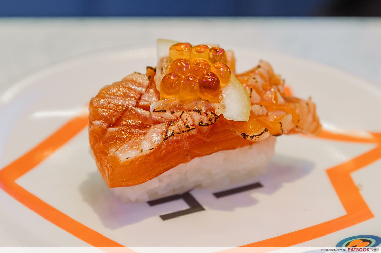 sushi-go-marina-square-aburi-hanasaki-salmon-sushi