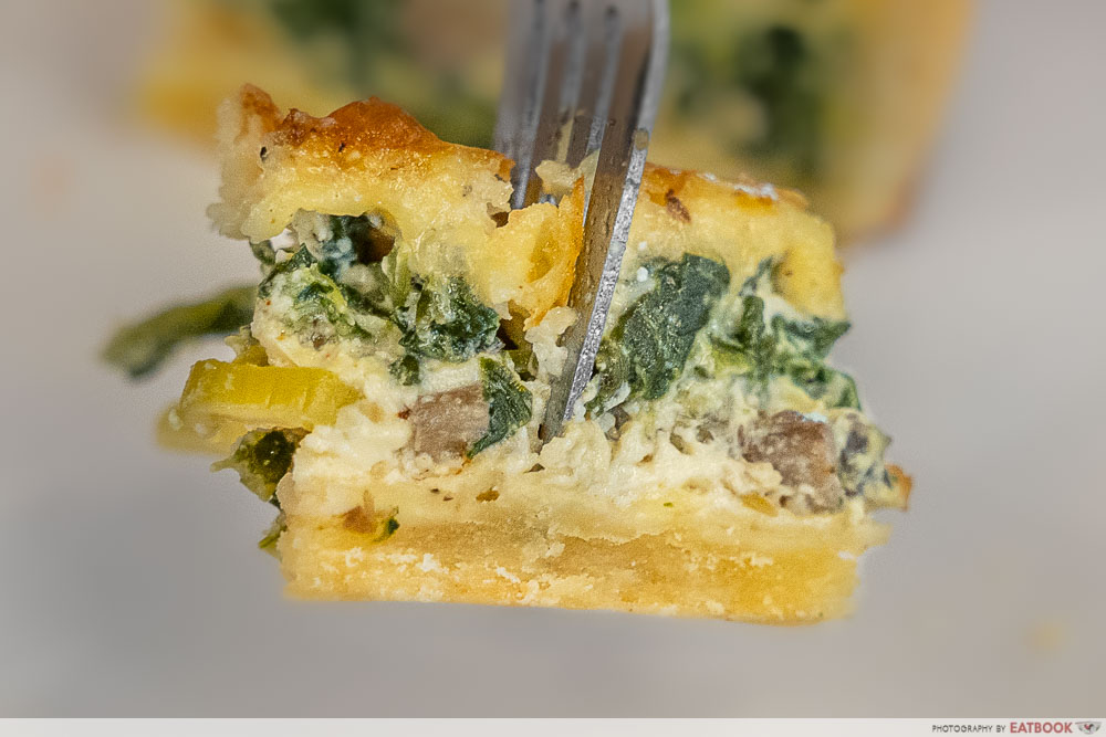 spinahc-and-mushroom-quiche-cross-section