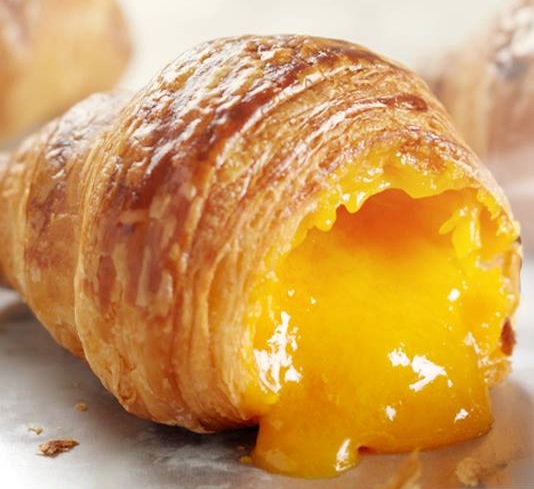 breadtalk-golden-lava-croissant