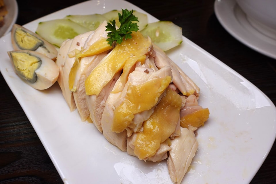 hainan laoba - steamed chicken