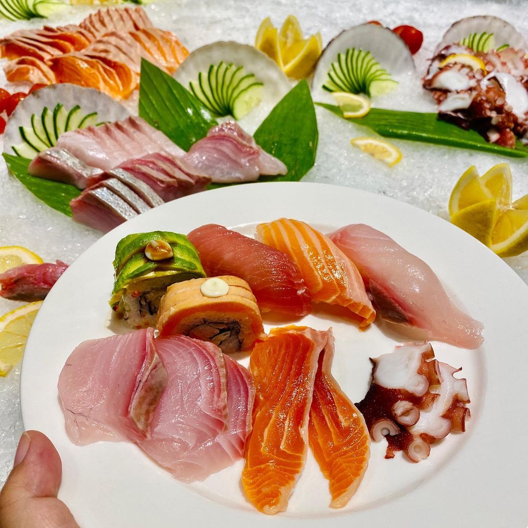 kuroma-buffet-sashimi