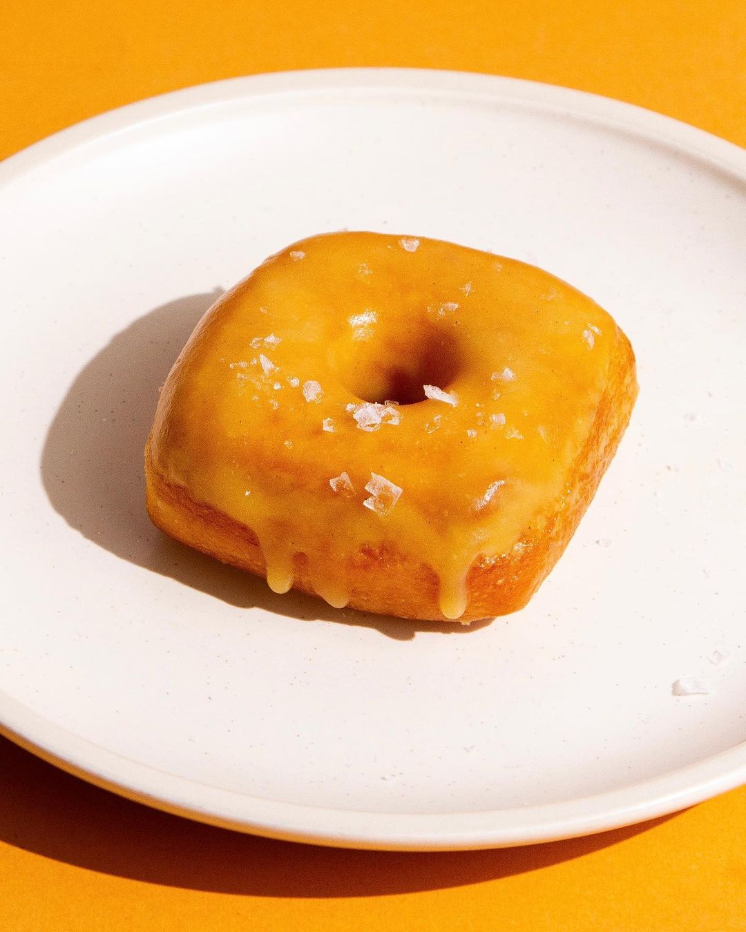 Caffe-Pralet-burnt-butter-honey-glaze-doughnut (1)
