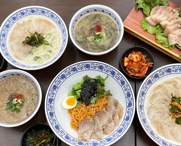 Jeju-Sanghoe-jeju-pork-noodles (2)