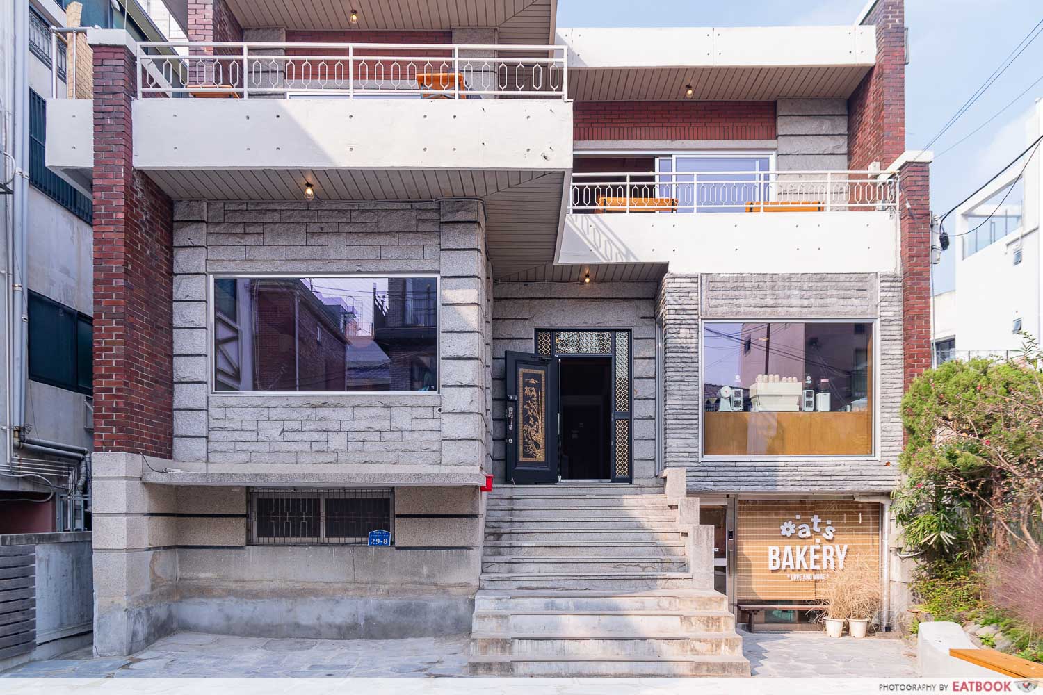 Yeonnam-dong-cafes-oats-coffee-storefront (21)