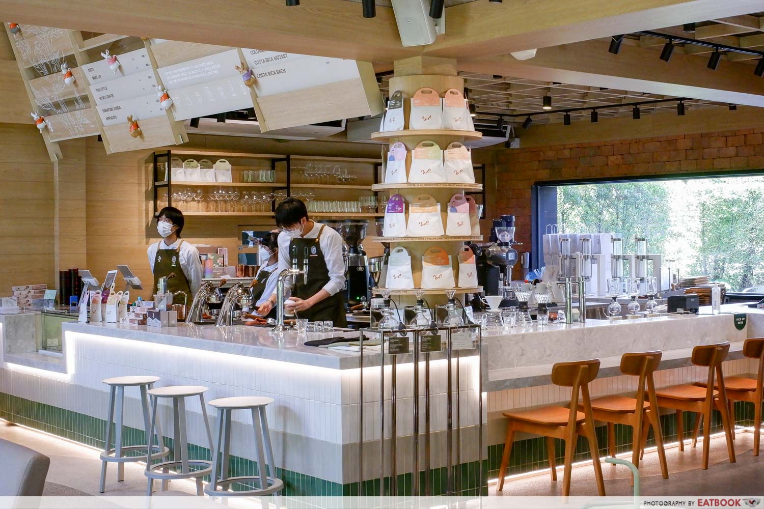 nana-coffee-roasters-counter