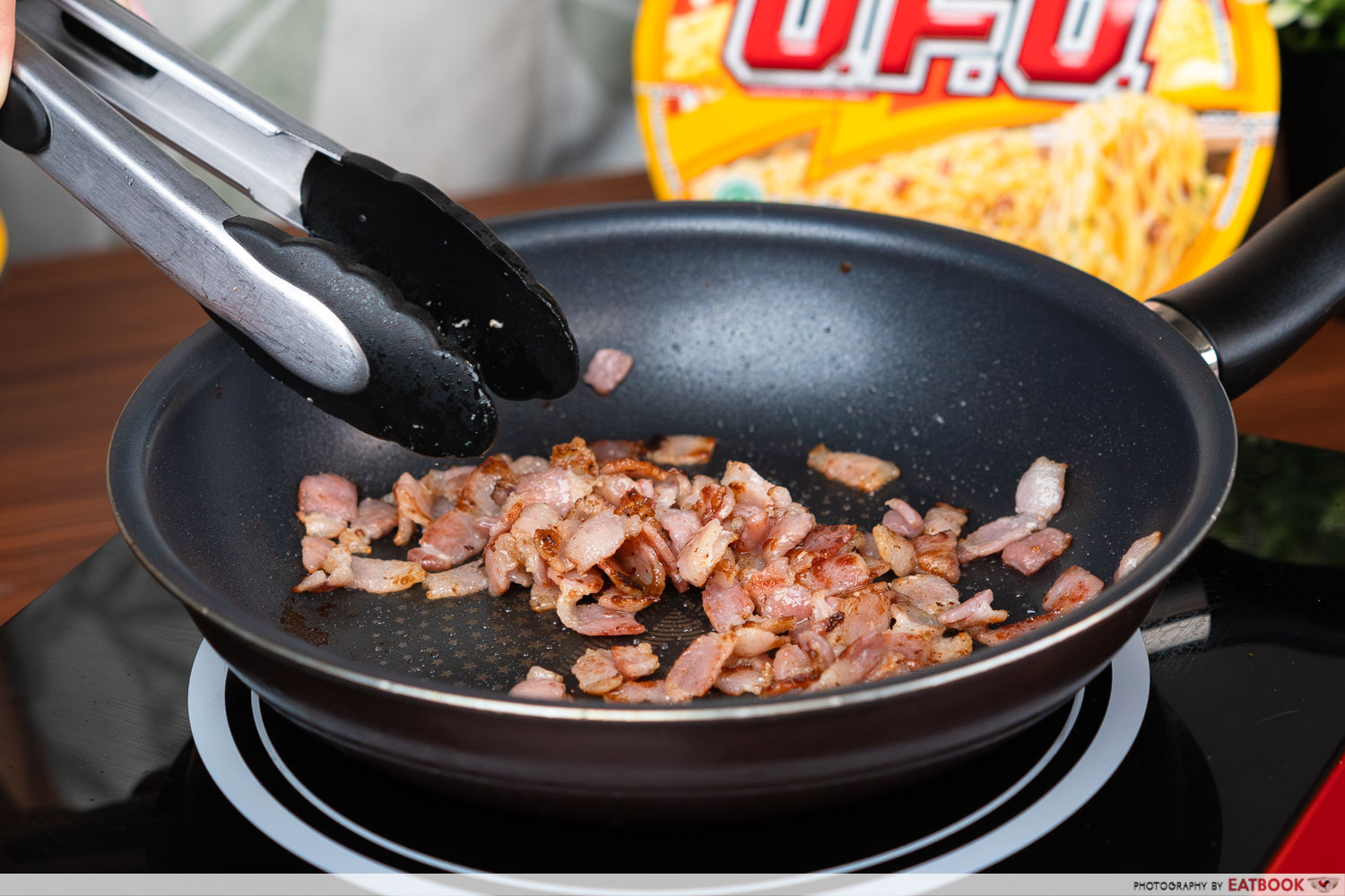 nissin ufo hacks - rendering bacon