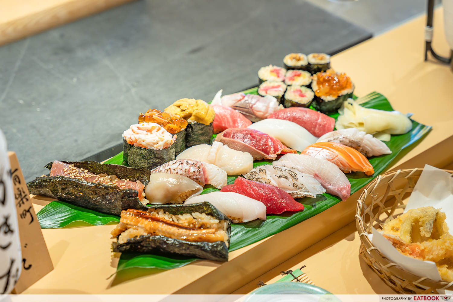 tokyo food guide - yurakucho kakida sushi flatlay