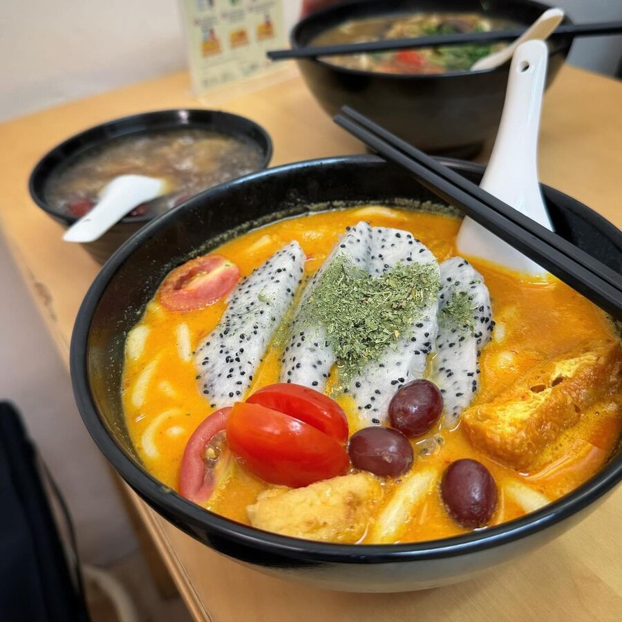 tracy-juice-culture-fruit-juice-curry-udon