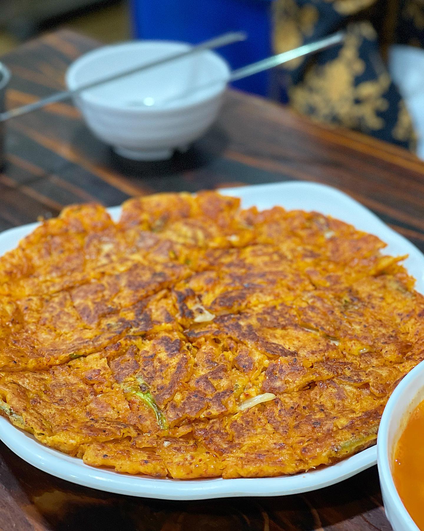 myung ga ii - kimchi pancake