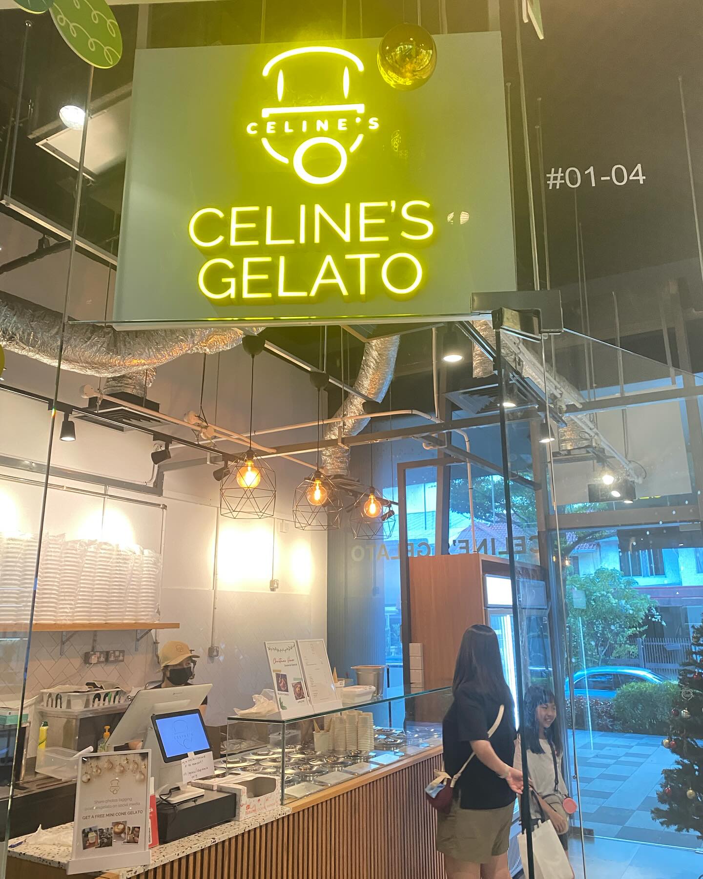 celine's gelato serangoon gardens - storefront