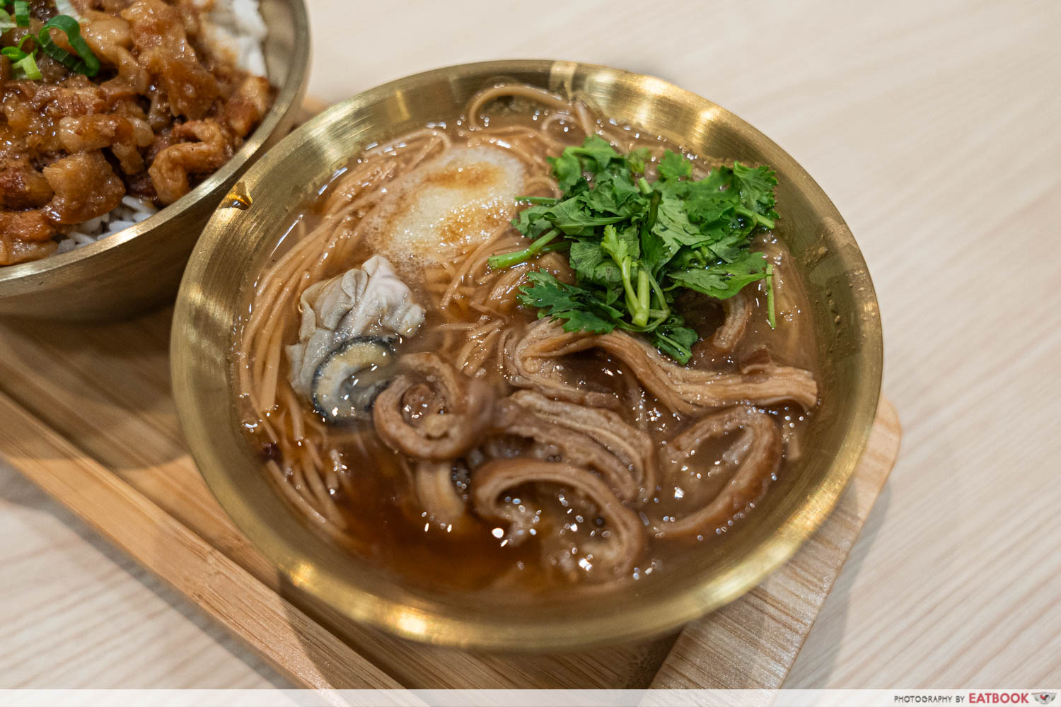 north-east-cafes-eat-3-bowls-oyster-and-pig-intestine-mee-sua